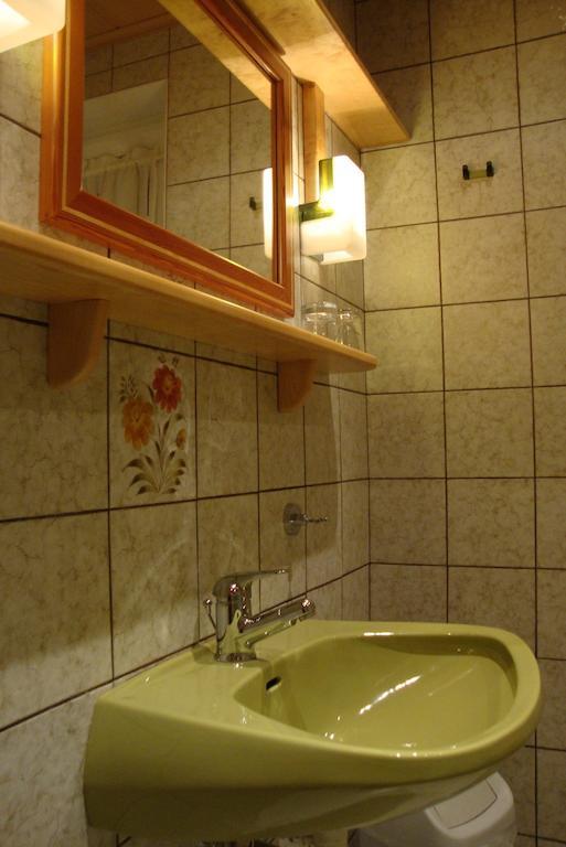 Maria Aichholzer Apartment Sankt Jakob im Rosental Room photo